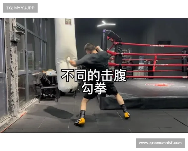 极限抗打训练:连续击头击腹的生存考验 极限抗打训练:连续击头击腹的生存考验